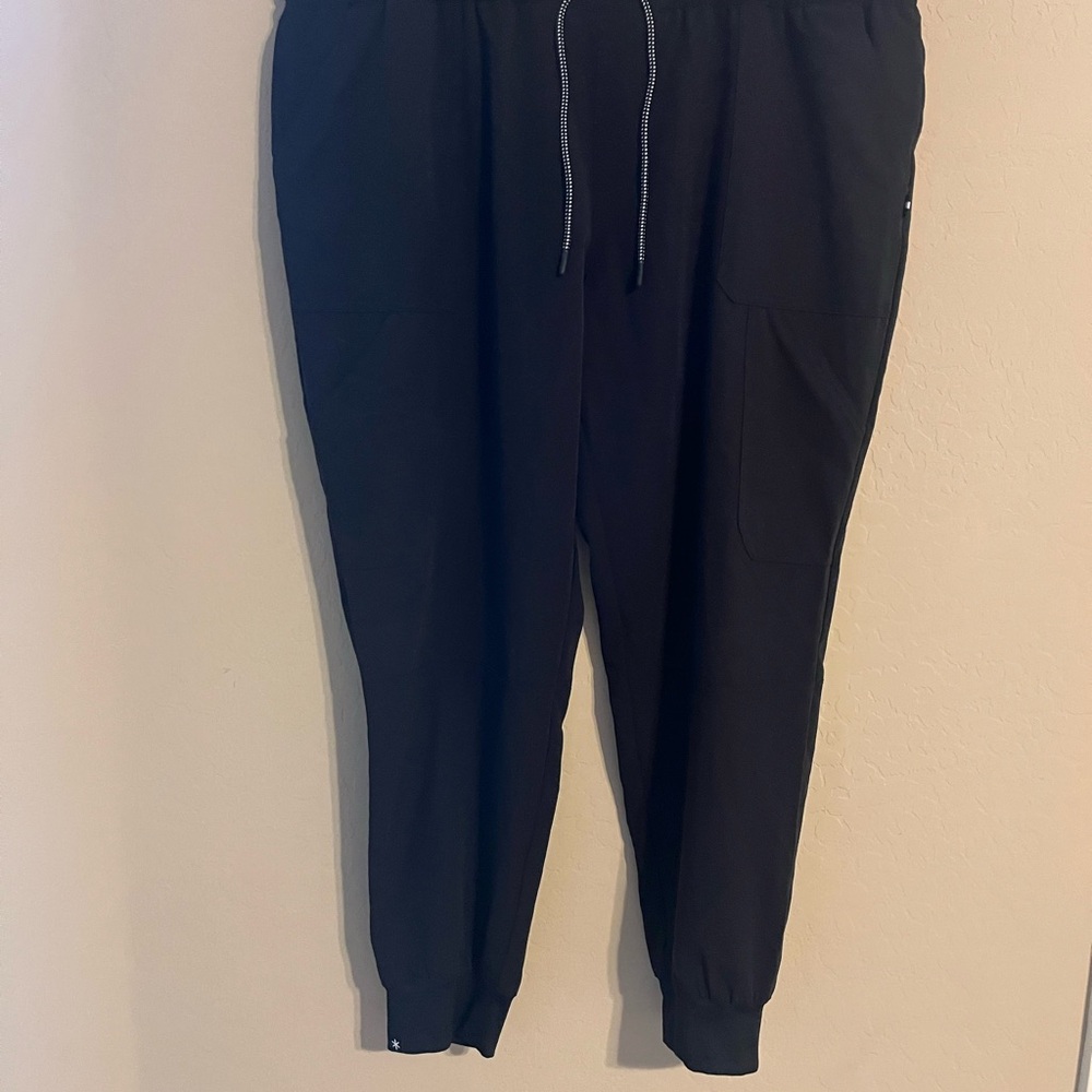 Women’s Black Scrub Jogger Pants